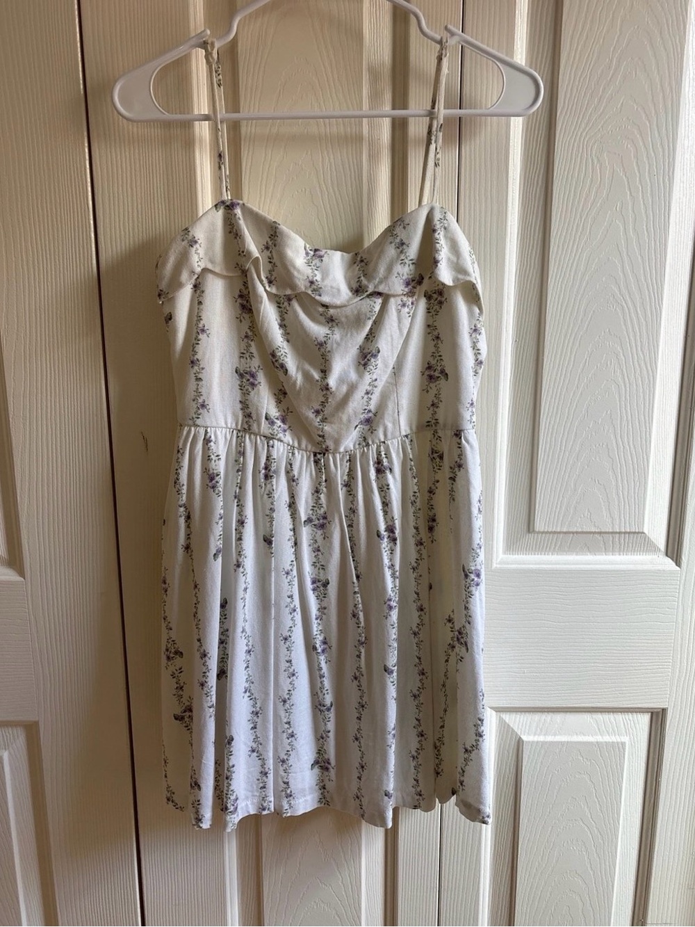 Ivory Floral Ruffle Sundress - Picture 2 of 4